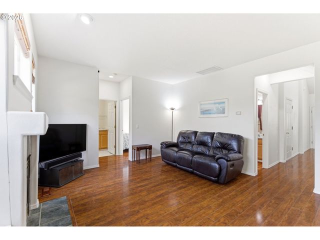 12643 Sw CANVASBACK Way, Beaverton, OR 97007