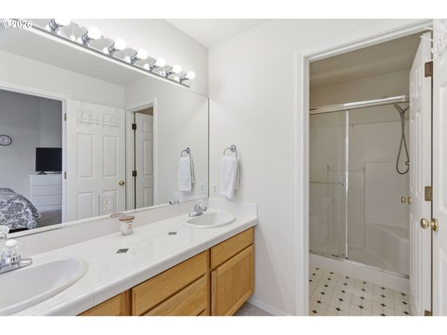 12643 Sw CANVASBACK Way, Beaverton, OR 97007