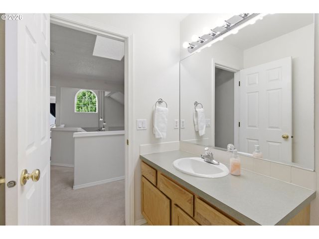 12643 Sw CANVASBACK Way, Beaverton, OR 97007