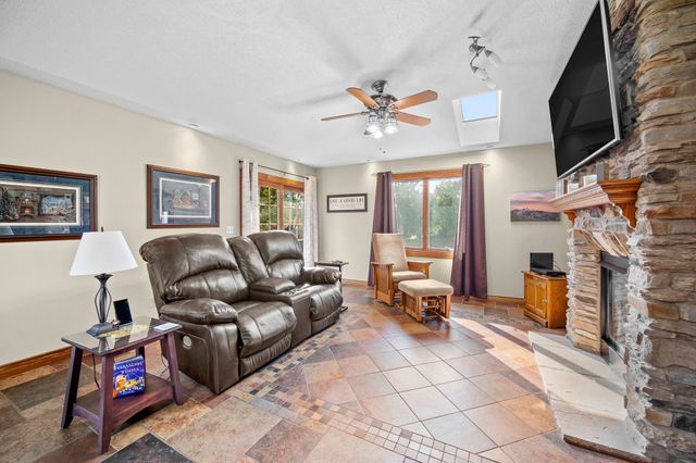 233 24th Street, West Des Moines, IA 50265