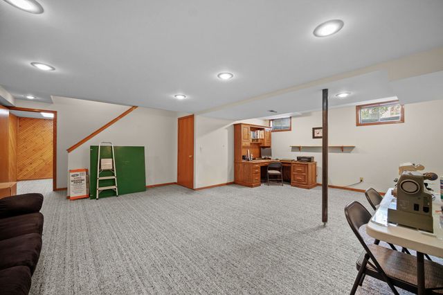 233 24th Street, West Des Moines, IA 50265