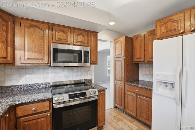 5972 Barnstable Court, West Bloomfield Charter Township, MI 48322