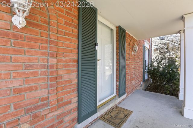 5972 Barnstable Court, West Bloomfield Charter Township, MI 48322