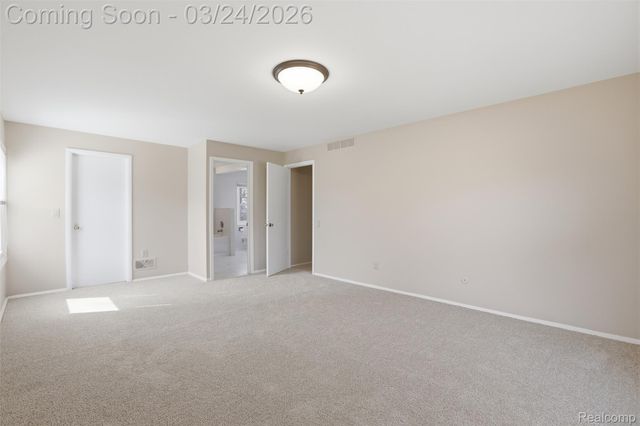 5972 Barnstable Court, West Bloomfield Charter Township, MI 48322