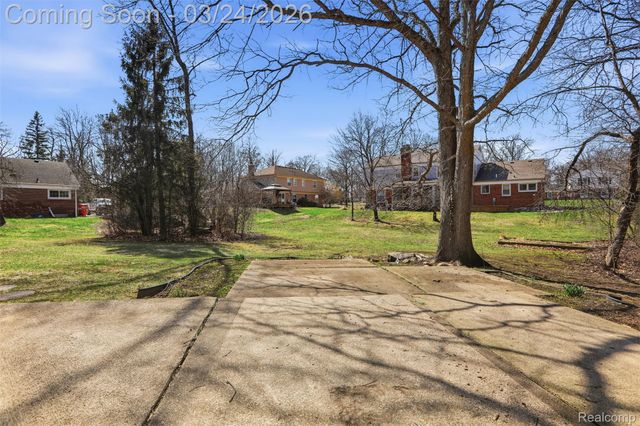 5972 Barnstable Court, West Bloomfield Charter Township, MI 48322