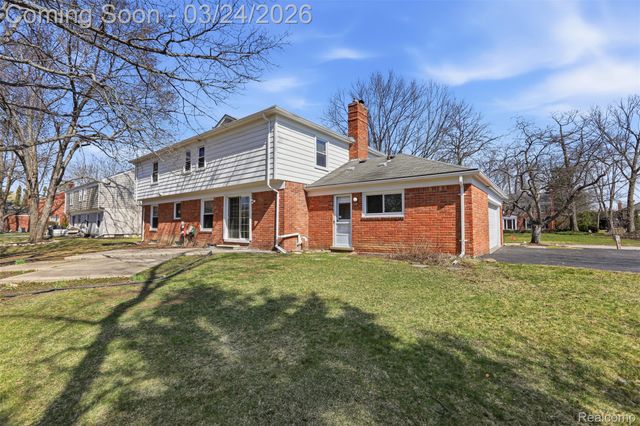 5972 Barnstable Court, West Bloomfield Charter Township, MI 48322