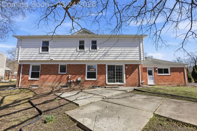 5972 Barnstable Court, West Bloomfield Charter Township, MI 48322