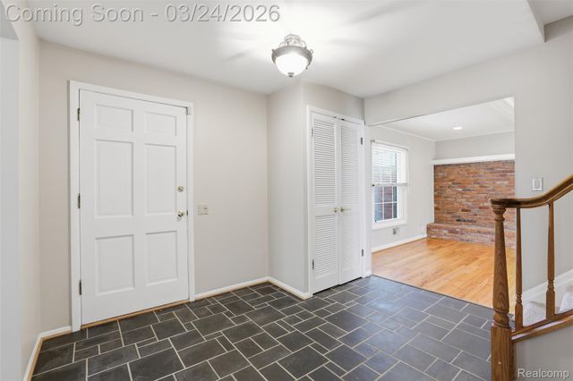 5972 Barnstable Court, West Bloomfield Charter Township, MI 48322