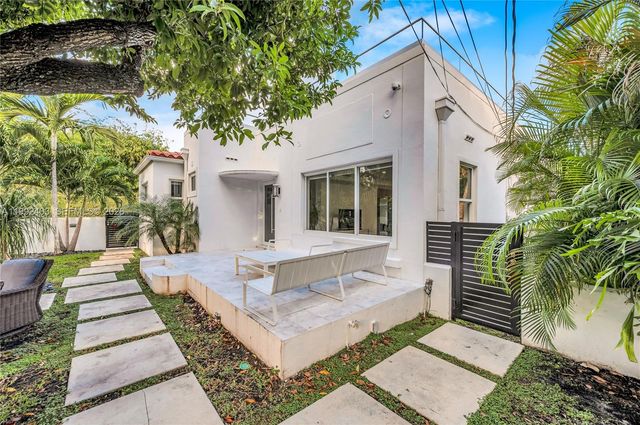 4321 Nautilus Dr, Miami Beach, FL 33140