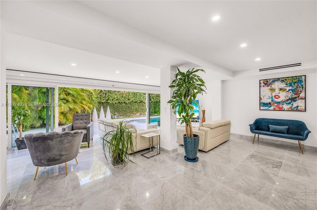 4321 Nautilus Dr, Miami Beach, FL 33140