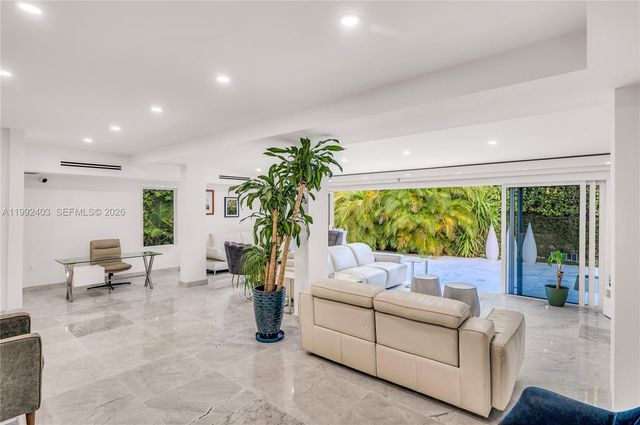 4321 Nautilus Dr, Miami Beach, FL 33140