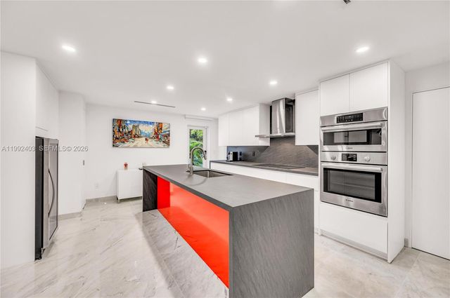 4321 Nautilus Dr, Miami Beach, FL 33140