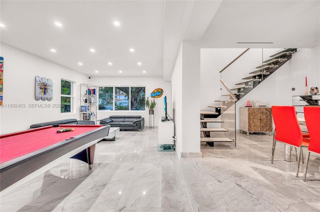 4321 Nautilus Dr, Miami Beach, FL 33140