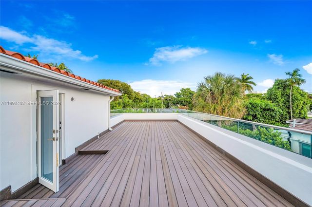 4321 Nautilus Dr, Miami Beach, FL 33140