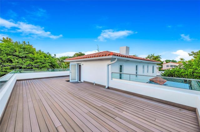 4321 Nautilus Dr, Miami Beach, FL 33140