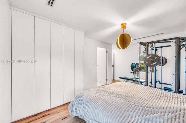 4321 Nautilus Dr, Miami Beach, FL 33140