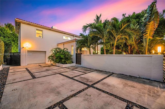 4321 Nautilus Dr, Miami Beach, FL 33140