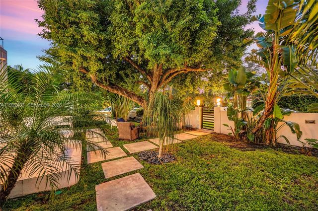 4321 Nautilus Dr, Miami Beach, FL 33140