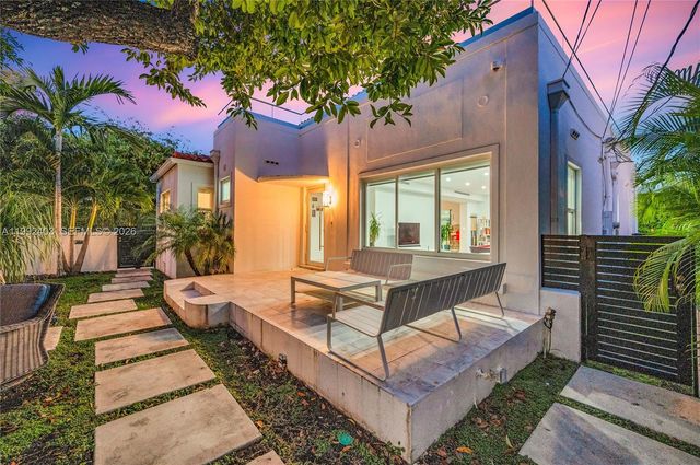 4321 Nautilus Dr, Miami Beach, FL 33140