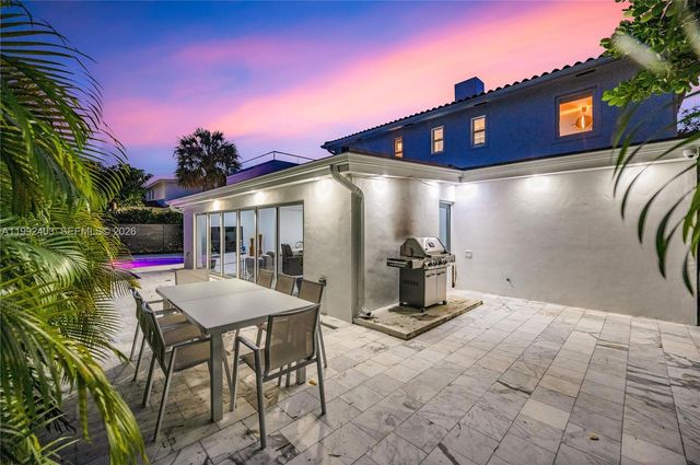 4321 Nautilus Dr, Miami Beach, FL 33140