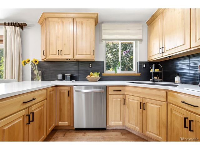 11835 Swadley Dr, Lakewood, CO 80215