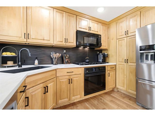11835 Swadley Dr, Lakewood, CO 80215