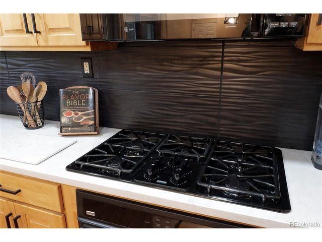 11835 Swadley Dr, Lakewood, CO 80215