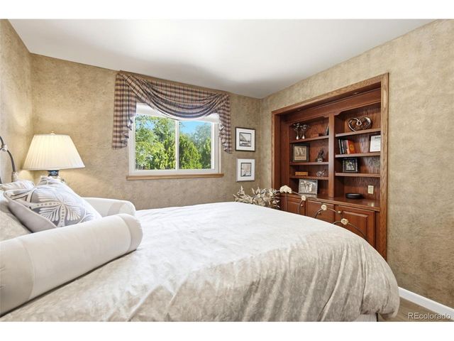 11835 Swadley Dr, Lakewood, CO 80215