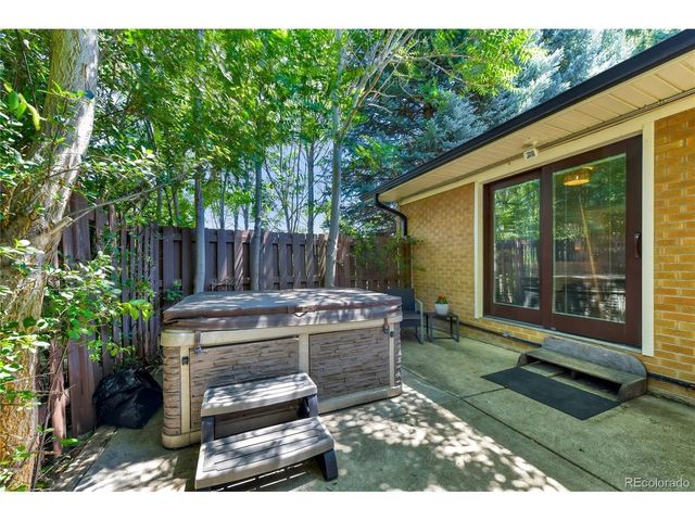 11835 Swadley Dr, Lakewood, CO 80215