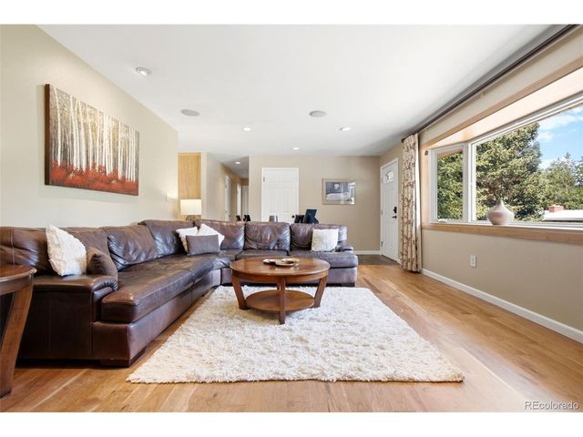 11835 Swadley Dr, Lakewood, CO 80215