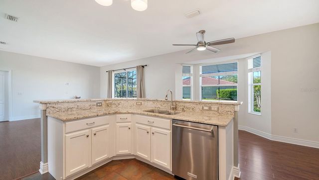 152 NEW BRITON COURT, Bradenton, FL 34212