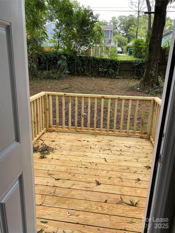 811 Seldon Drive, Charlotte, NC 28216
