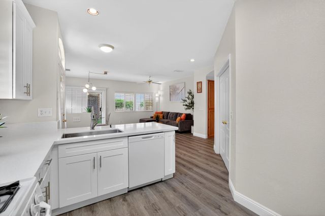 744 Mulbarton Ct, Folsom, CA 95630