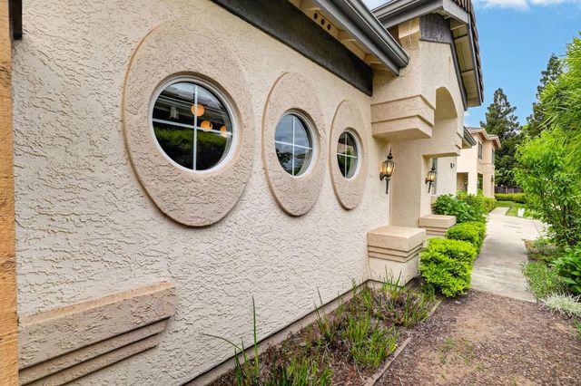 744 Mulbarton Ct, Folsom, CA 95630