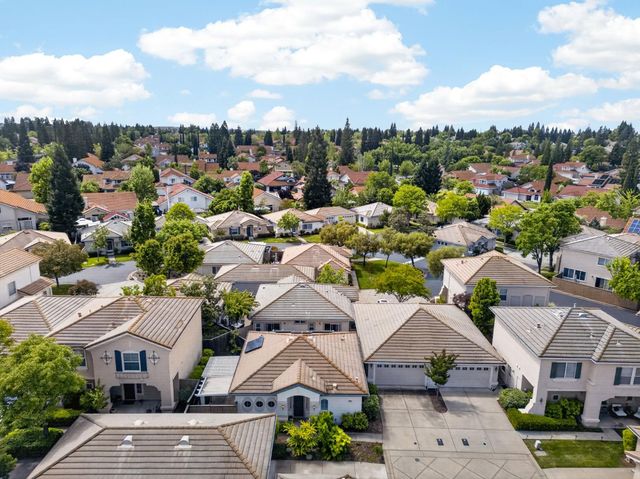 744 Mulbarton Ct, Folsom, CA 95630