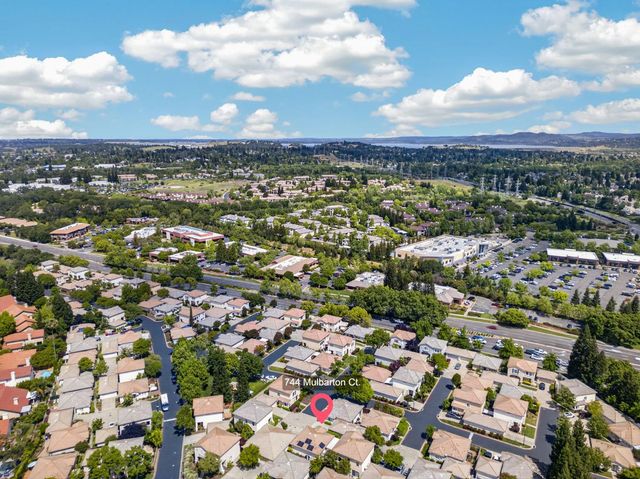 744 Mulbarton Ct, Folsom, CA 95630