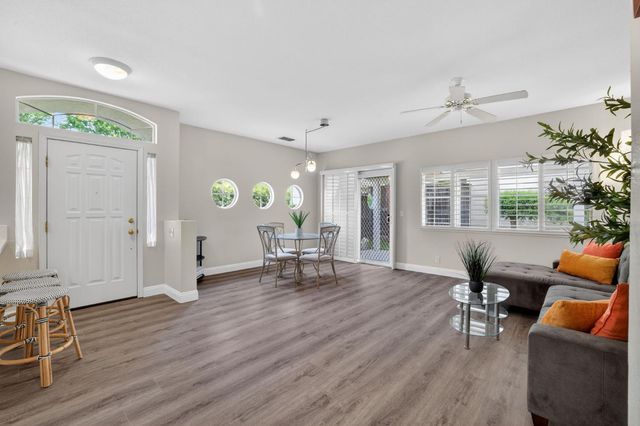 744 Mulbarton Ct, Folsom, CA 95630