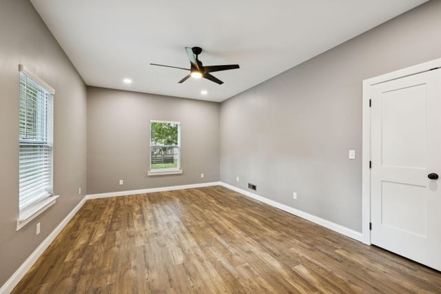 6150 E Brainerd Road, Chattanooga, TN 37421