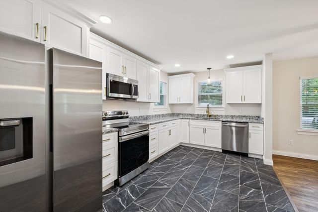 6150 E Brainerd Road, Chattanooga, TN 37421