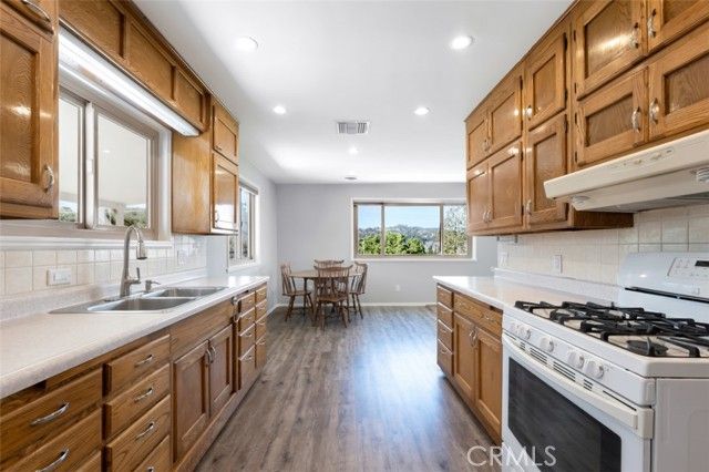 25030 Atwood Boulevard, Newhall (santa Clarita), CA 91321