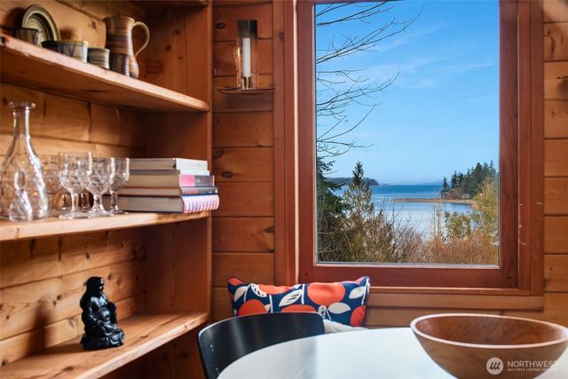 12825 SW Ober Beach Road, Vashon, WA 98070