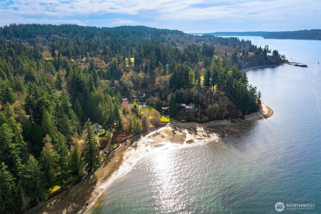 12825 SW Ober Beach Road, Vashon, WA 98070