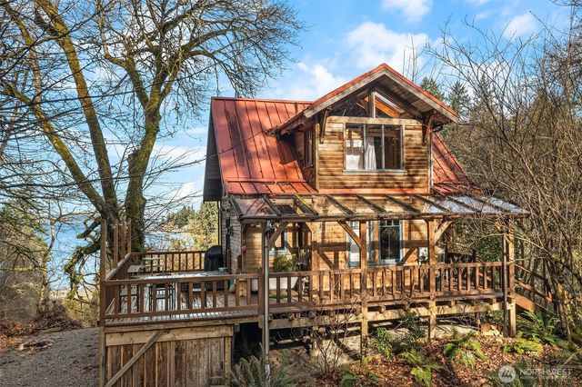 12825 SW Ober Beach Road, Vashon, WA 98070