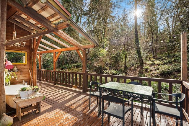 12825 SW Ober Beach Road, Vashon, WA 98070