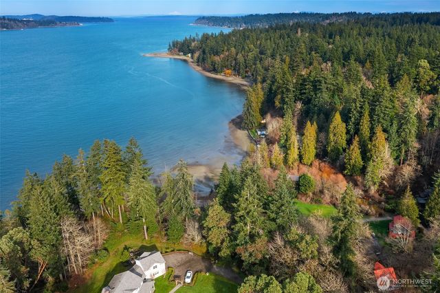 12825 SW Ober Beach Road, Vashon, WA 98070