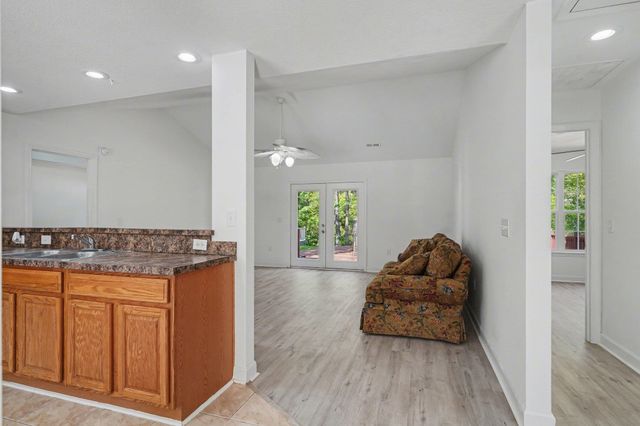 2007 Phoenix Dr., Conway, SC 29526