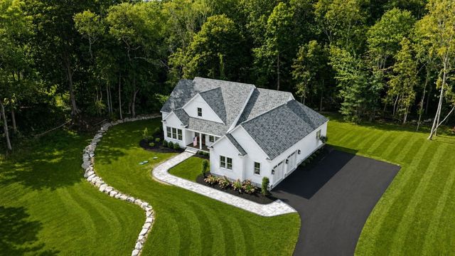4 Hadley Heights Way, Freetown, MA 02702