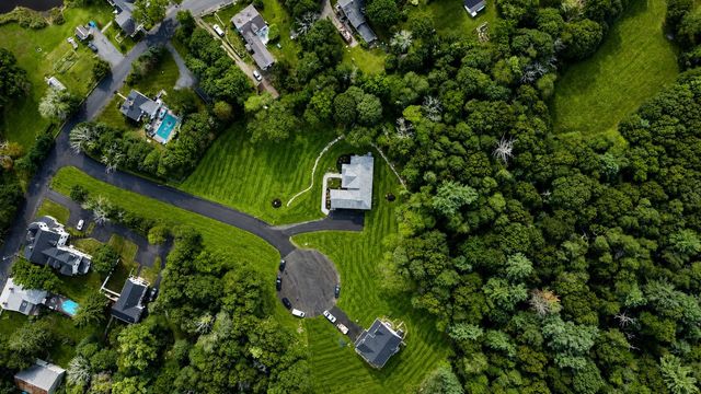 4 Hadley Heights Way, Freetown, MA 02702