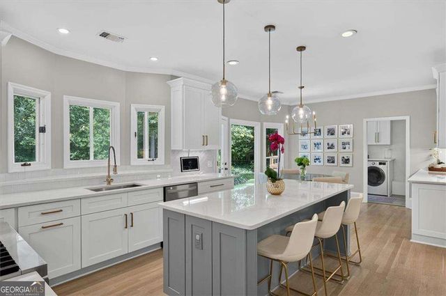 125 Lazy Laurel Chase, Roswell, GA 30076