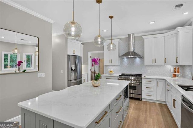 125 Lazy Laurel Chase, Roswell, GA 30076